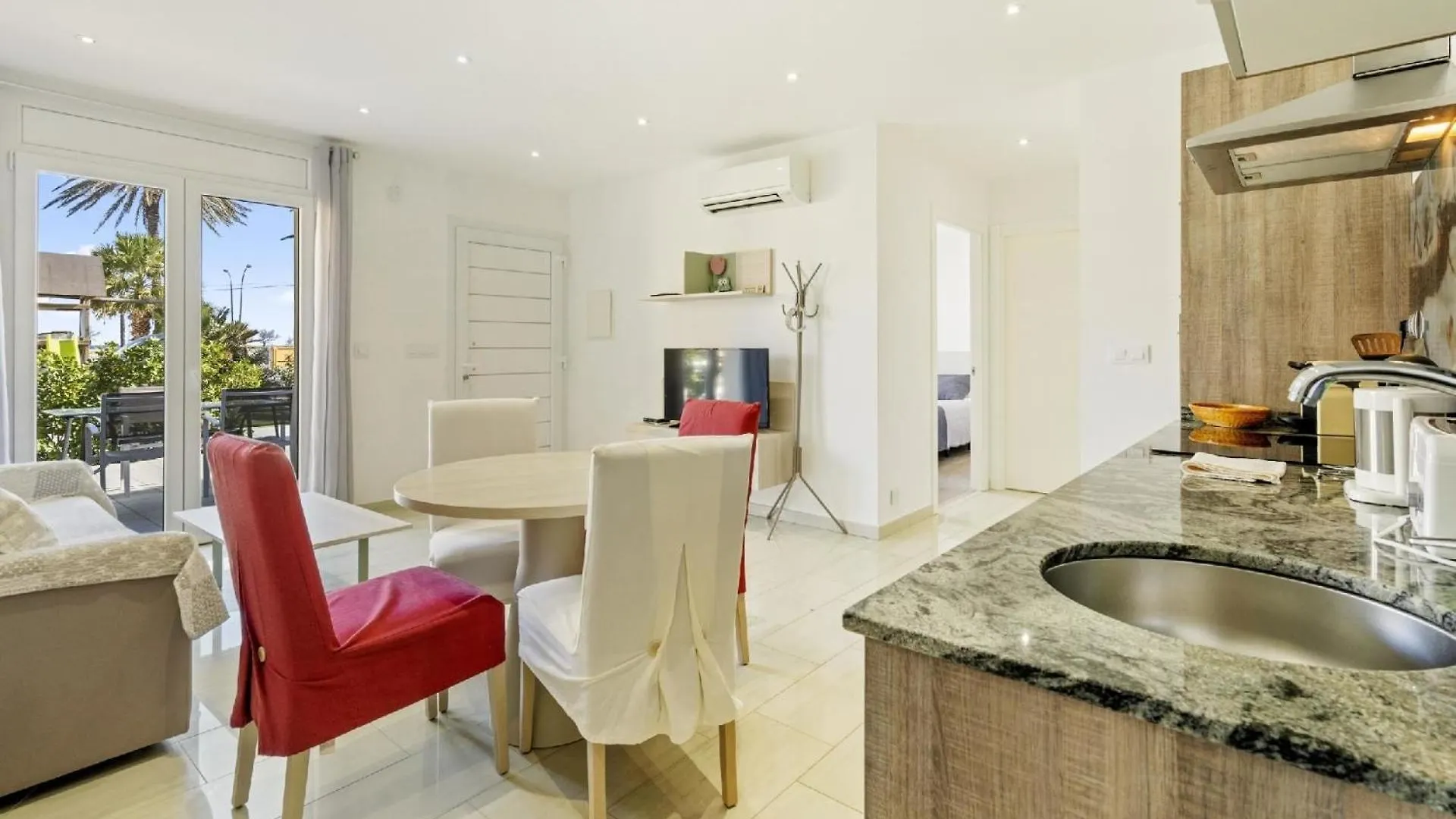 Apartment Ferienwohnung Fuer 4 Personen Ca 60 Qm In Empuriabrava, Costa Brava Golf De Roses