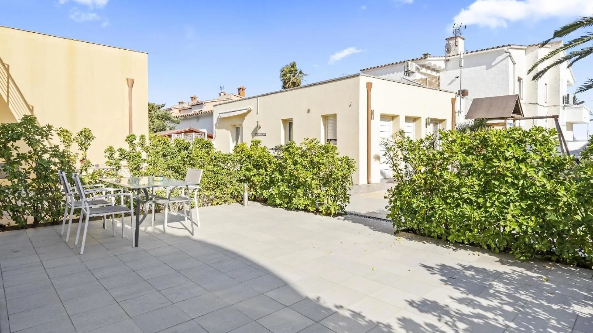Apartment Ferienwohnung Fuer 4 Personen Ca 60 Qm In Empuriabrava, Costa Brava Golf De Roses Spain